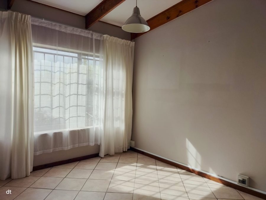 3 Bedroom Property for Sale in Fraaiuitsig Western Cape